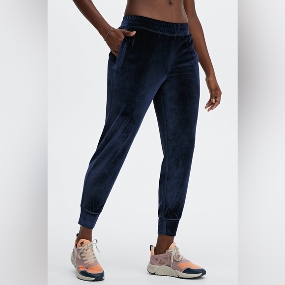 Fabletics Women’s Luxe Velour Joggers Small Blue Loungewear Gorpcore Activewear - Picture 3 of 17